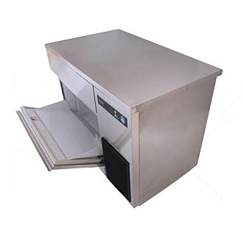 Hoshizaki IM-200BAC, Square Cuber Icemaker, Air-cooled, Built in Storage Bin