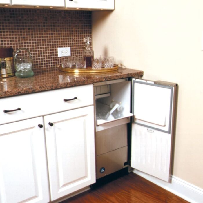 Hoshizaki AM-50BAK-AD Top Hat Cuber Icemaker, Air-cooled, ADA